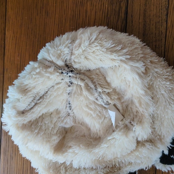 Awesome Snow Hat - Picture 4 of 4